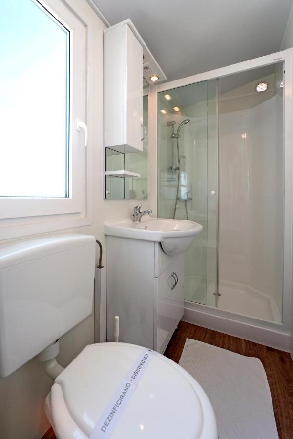 Camping Ulika Mobile Homes - Naturist Cervar-Porat Bagian luar foto