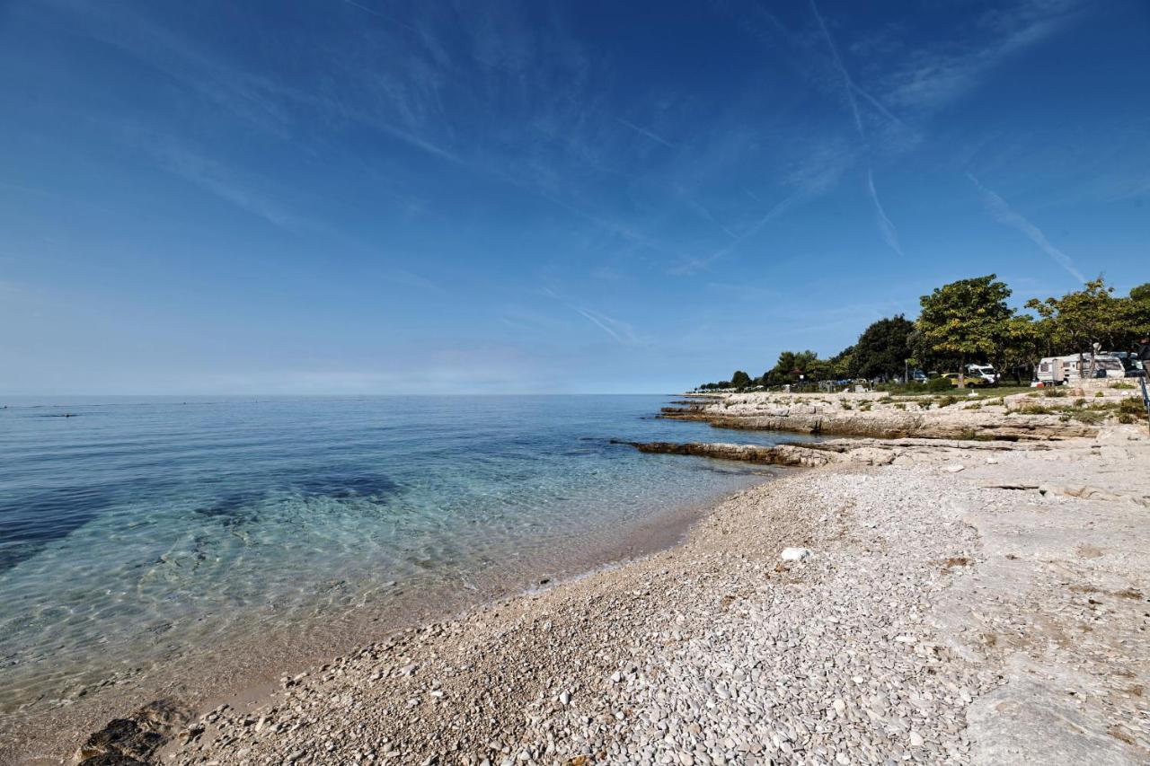 Camping Ulika Mobile Homes - Naturist Cervar-Porat Bagian luar foto
