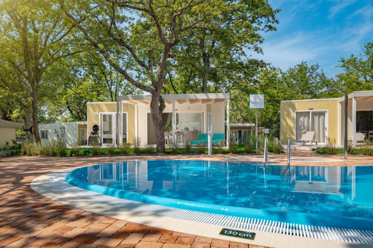 Camping Ulika Mobile Homes - Naturist Cervar-Porat Bagian luar foto