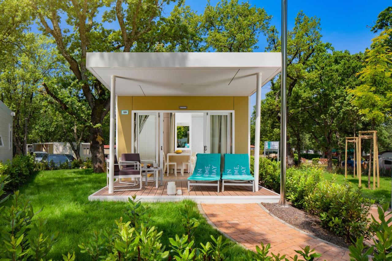 Camping Ulika Mobile Homes - Naturist Cervar-Porat Bagian luar foto