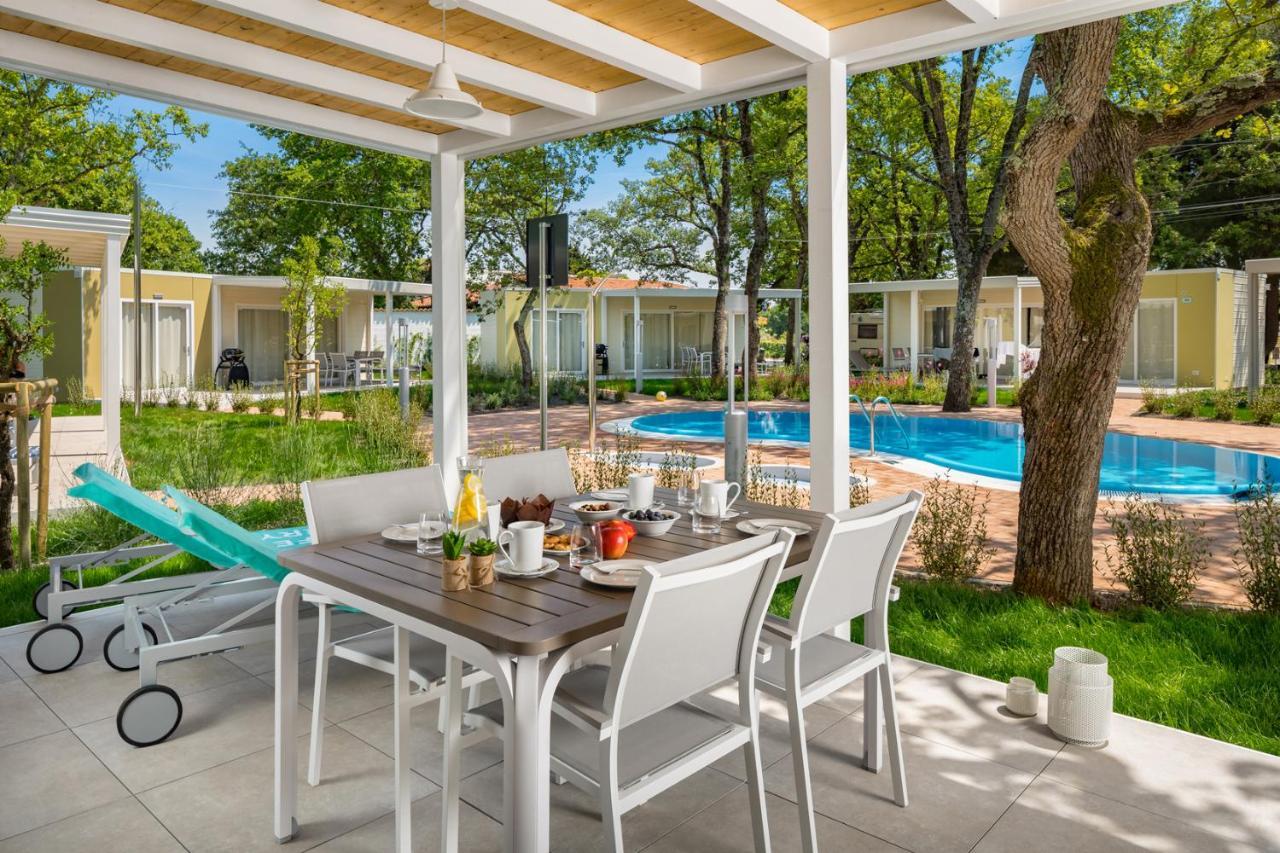 Camping Ulika Mobile Homes - Naturist Cervar-Porat Bagian luar foto